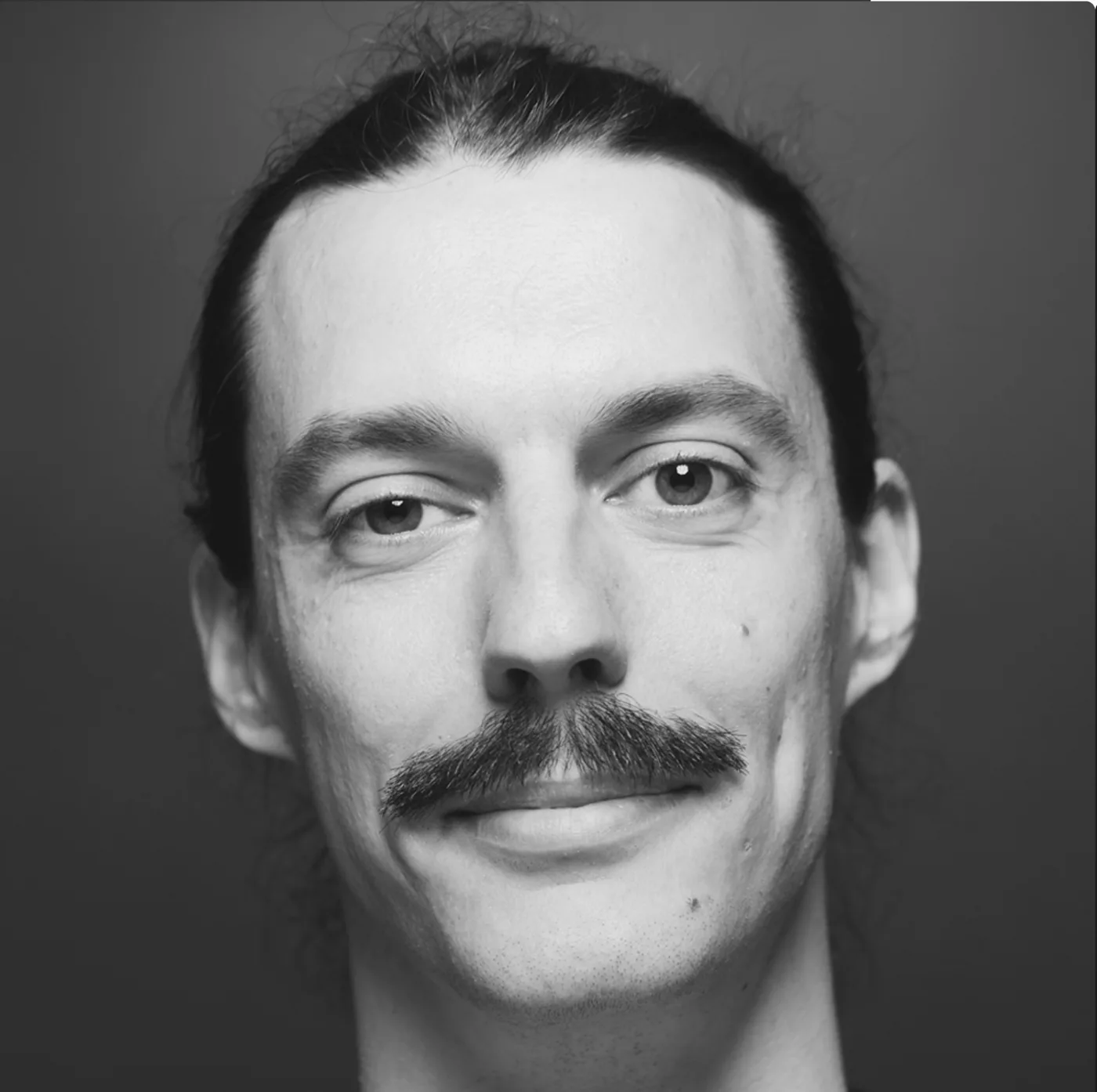 Dr Joël Batoca, chirurgien-dentiste, fondateur du cabinet Rouxel à Pontault-Combault — portrait U-SHOOT